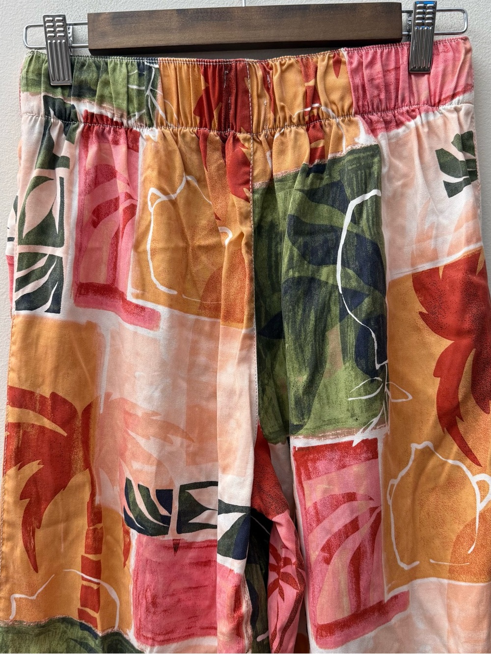 Nicole Miller Tropical Print Wide-Leg Pants — Orange, Green, Cream - Picture 5 of 6